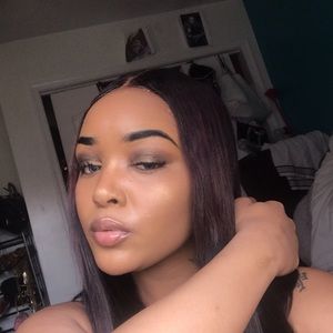 Meet your Posher, Piilara